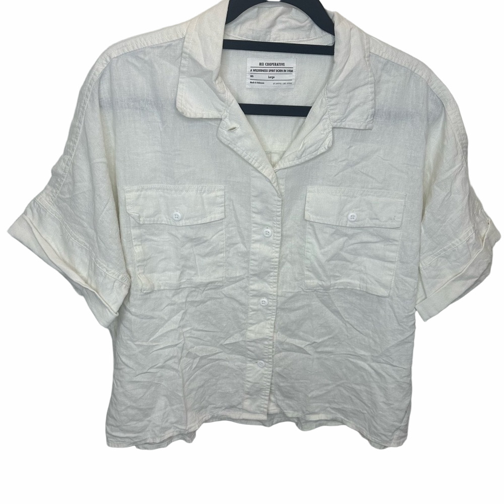 REI White Short Sleeve Button Down Shirt Large